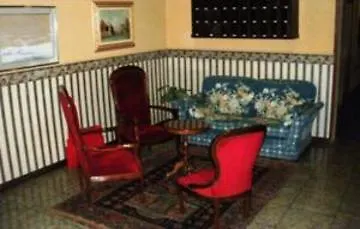 艾米利亚酒店 3*