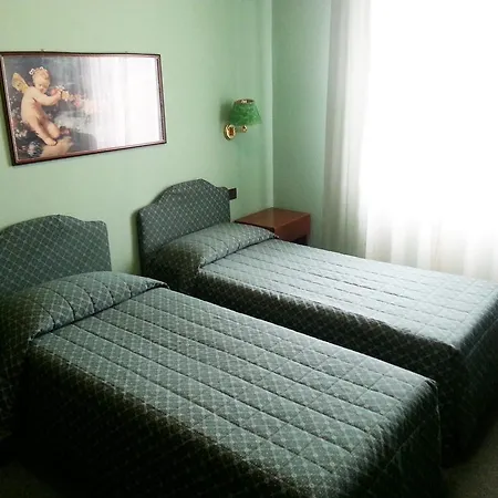 Emilia Hotel Módena